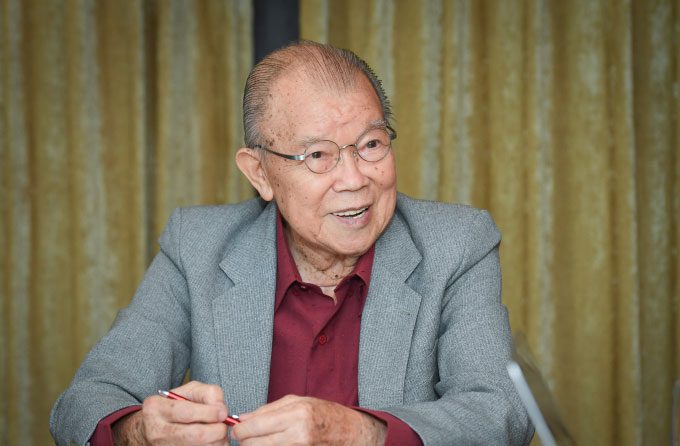 People's Teacher, Professor Dr. Võ Tòng Xuân.