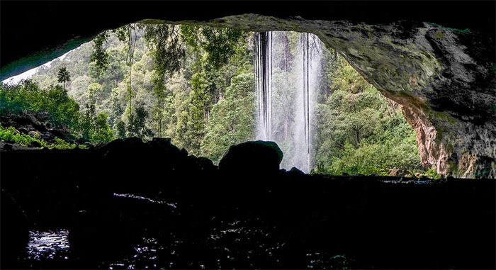 Kitum Cave