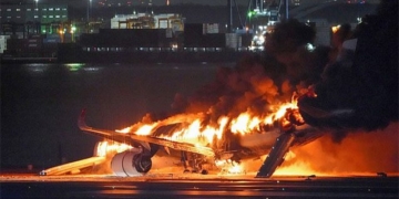 important details helping nearly 400 passengers escape a miraculous crash in japan 131945