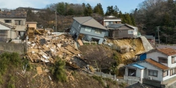 japan earthquake causes ground to rise more than 4m 131940
