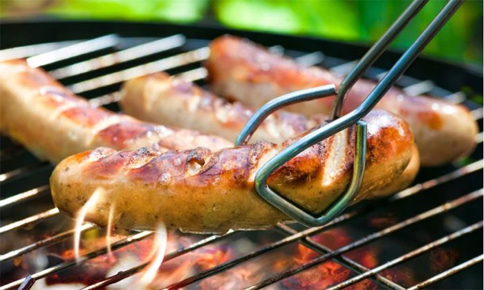 It is recommended that you do not eat more than 2 grilled sausages on stone in one day.