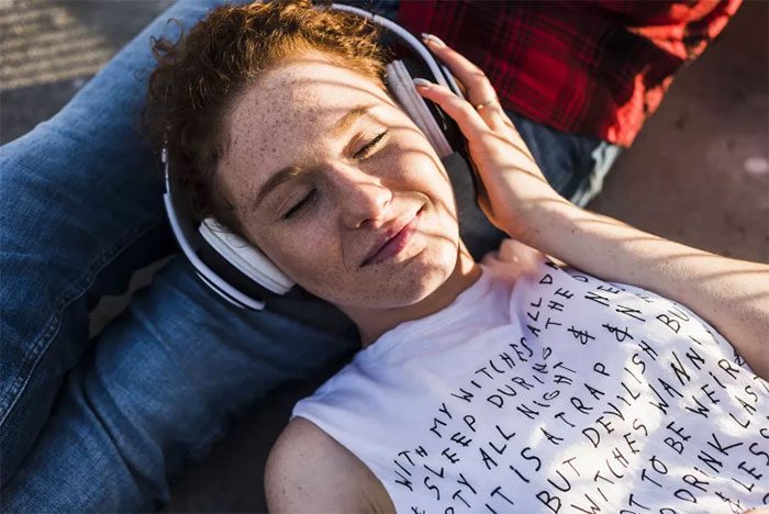 Sad music can stimulate hormones related to pain relief