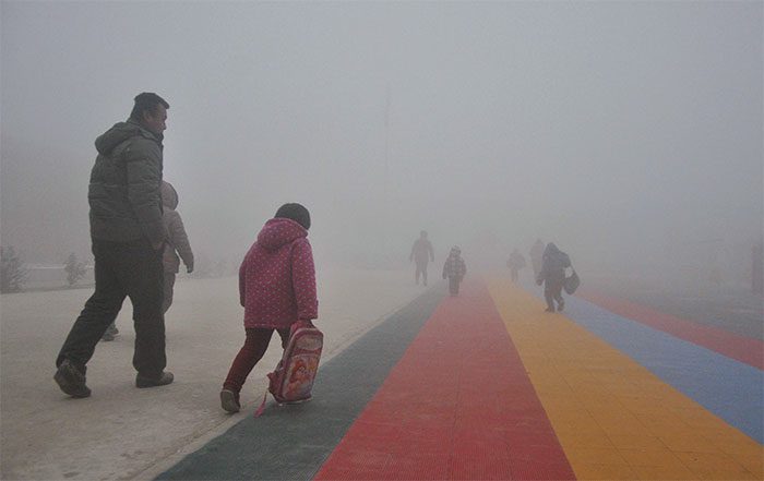 Image of Beijing's capital city shrouded in haunting smog.