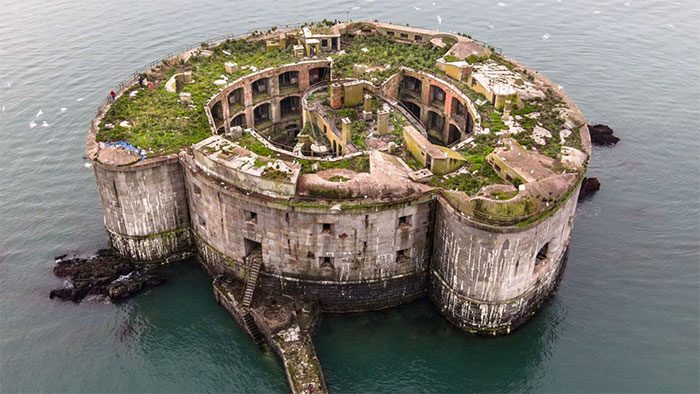 Stack Rock Fort is now home to seabirds and seals.