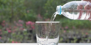 research of the institute of national scientific and technological innovation us bottled water containing hundreds of thousands of plastic 132067