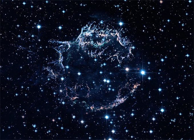 This supernova shows clear periodic brightness changes.