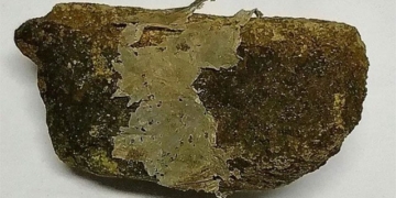 the debate about the strange plastic stone found everywhere 5 continents 131705