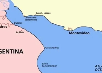 the strangest river in the world is not long but wide with an area of 1 5 times the continental us 132603