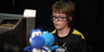 thirteen year old boy becomes first person to defeat classic tetris 131984