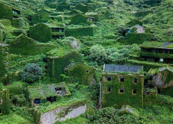 top 10 dilapidated natural monuments invaded 132999