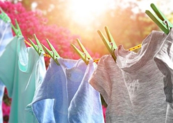 top 6 tips for saving clothes in the rain that not everyone knows how to apply to avoid dampness and odor 125621