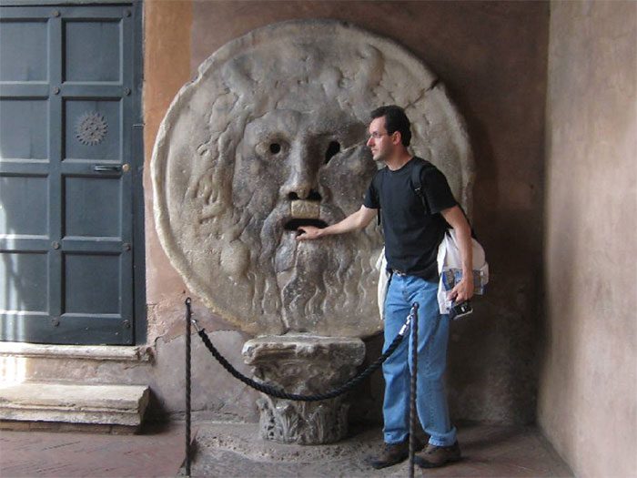 With a diameter of about 175 cm