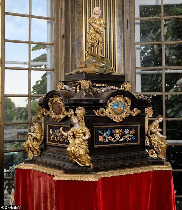 The major treasure collection of the Rothschild family will be auctioned in the USA for the first time