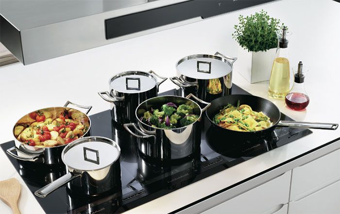 Pots for induction stoves should be made of stainless steel, cast iron, or non-stick steel.