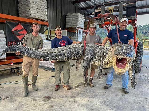 The hunting group with their "trophy".
