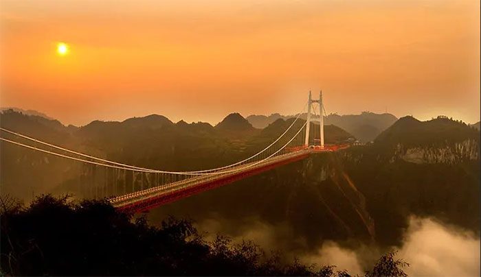Among the 400 highest bridges in the world, Aizhai is the fifth longest.