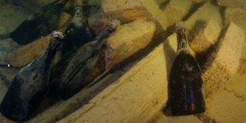 champagne can be drunk after 170 years under the sea 131340