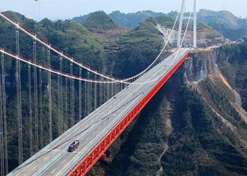 china leaves the world amazed with golden bridge built above clouds 129961