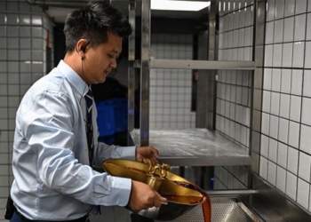 chinese company tan dung dau lau lam nhien lieu 131141