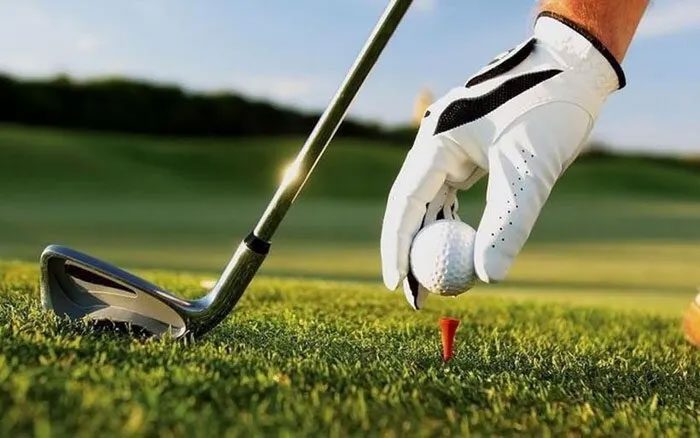 Golf is becoming more popular.