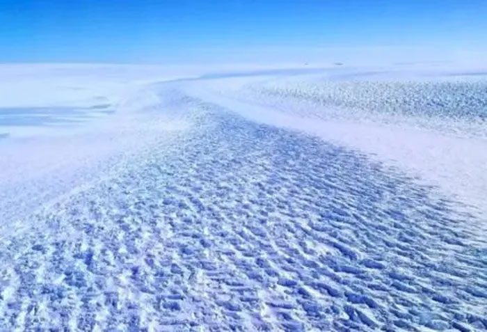 Surface of the East Antarctic Ice Sheet.