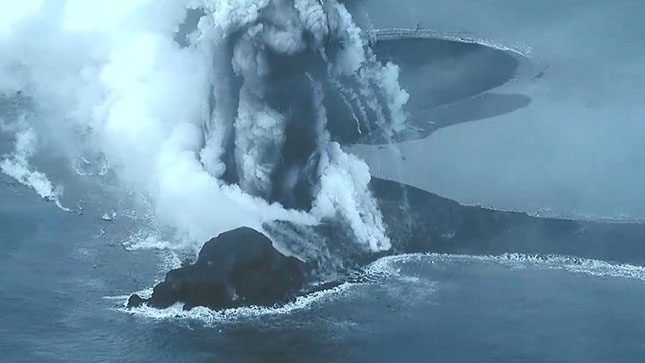 Aerial footage of the recent eruption near Iwo Jima.