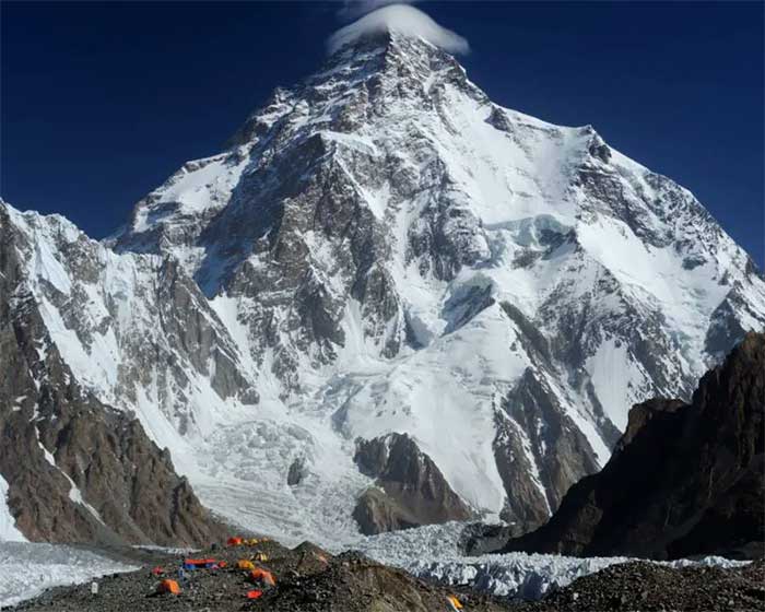 Kristin Harila and Tenjin Sherpa completed their goal at K2