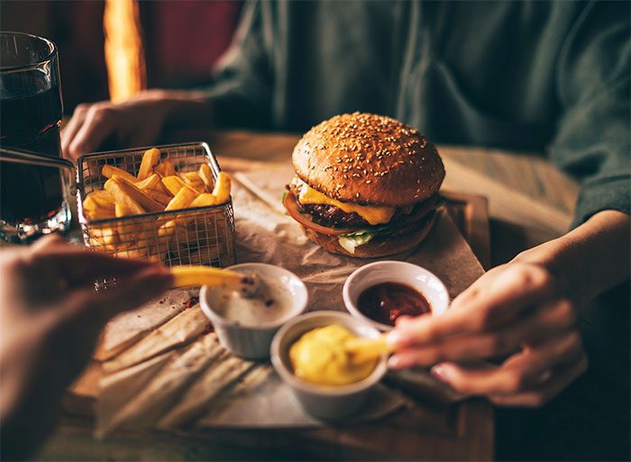 Most fast food, including beverages and side dishes, contains little to no fiber
