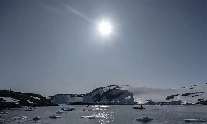 Antarctic deep ocean currents are slowing down.