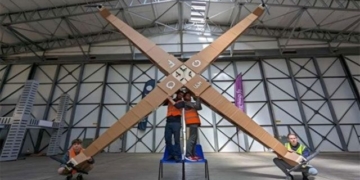 engineers university of manchester create largest quad drone in the world 130602