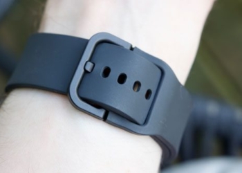foldable chair on smart watch that everyone wears every day think of shaking mind 129481