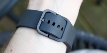foldable chair on smart watch that everyone wears every day think of shaking mind 129481