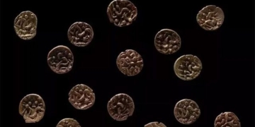 golden treasure discovered 2000 year old in wales