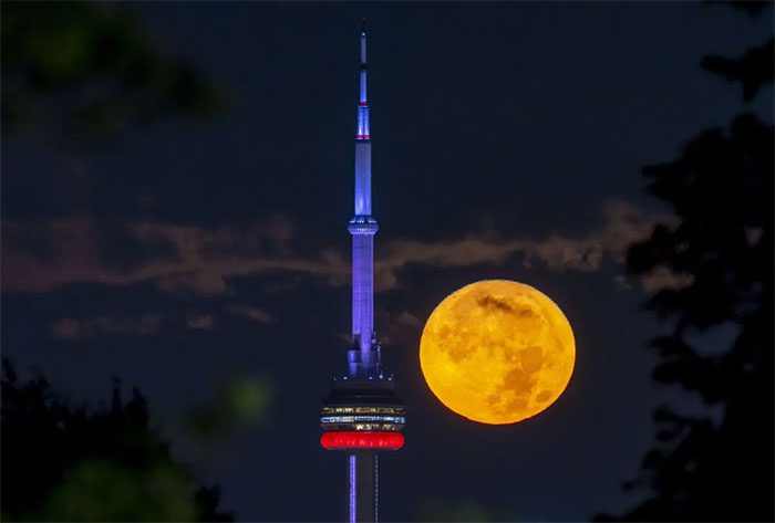 Blue Supermoon over Toronto, Canada