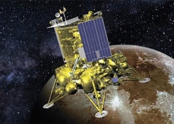 how does russia send humans to the moon 129393