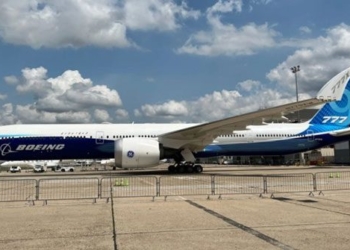 inside the largest twin engine airplane in the world 129233