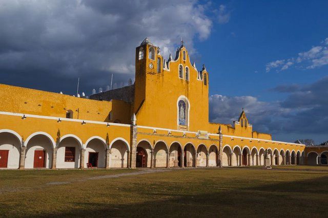 No one really knows why Izamal was originally painted yellow.