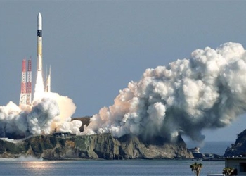 japan launches moon exploration rocket 129657