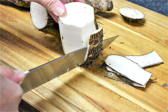 Taro, with its high fiber content, is also low in sugar.