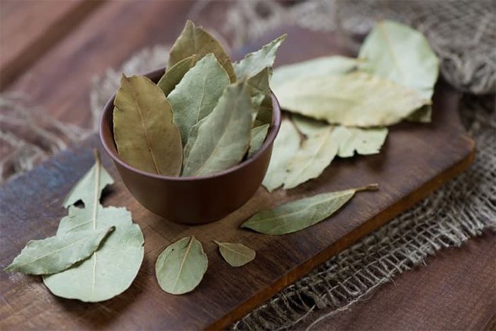 Bay leaves help reduce urease levels, preventing kidney stones.