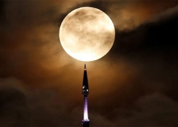 largest supermoon is about to illuminate the sky world 129447