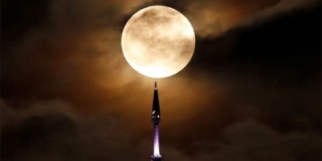 largest supermoon is about to illuminate the sky world 129447