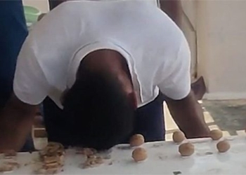 man breaks world record answering many octopus questions in 60 seconds 129120