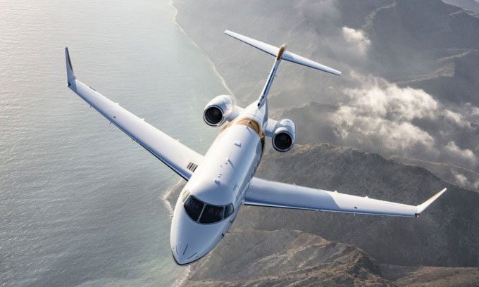 Bombardier Challenger 3500 private jet.