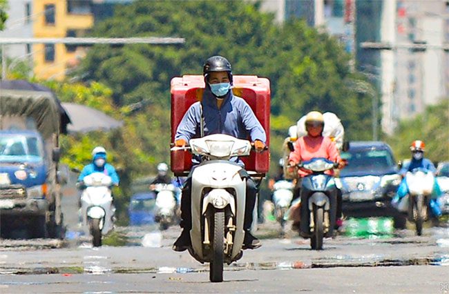 Northern region continues to experience dry weather and serious air pollution today