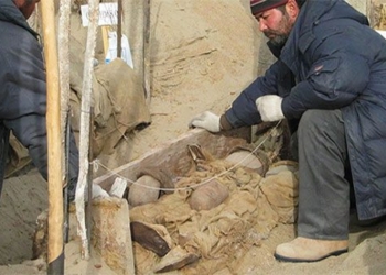 mystery of a hundred year old preserved corpse in china 130711