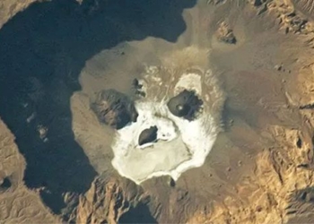 nasa releases image of massive bright spot in sahara 130857