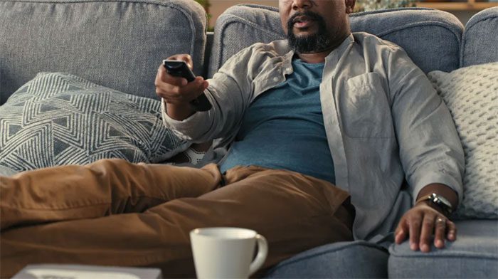 It's advisable to swap 30 minutes of sitting and snacking for 30 minutes of lying down to sleep each day.