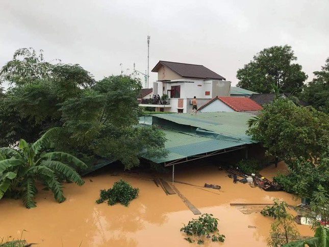 Flooding caused widespread inundation of homes in the Central Region.