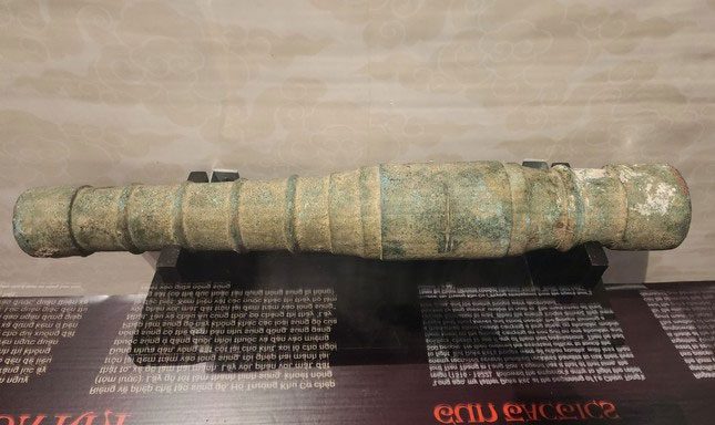 Ngọc Khánh weapon collection
